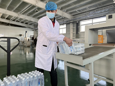 西極泉天然飲用水廠 生產(chǎn)形勢(shì)良好，嚴(yán)格檢測(cè)服務(wù)保障品質(zhì)